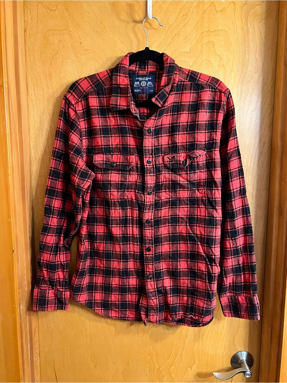🔥 American Eagle Plaid Flannel Button-Up - Large